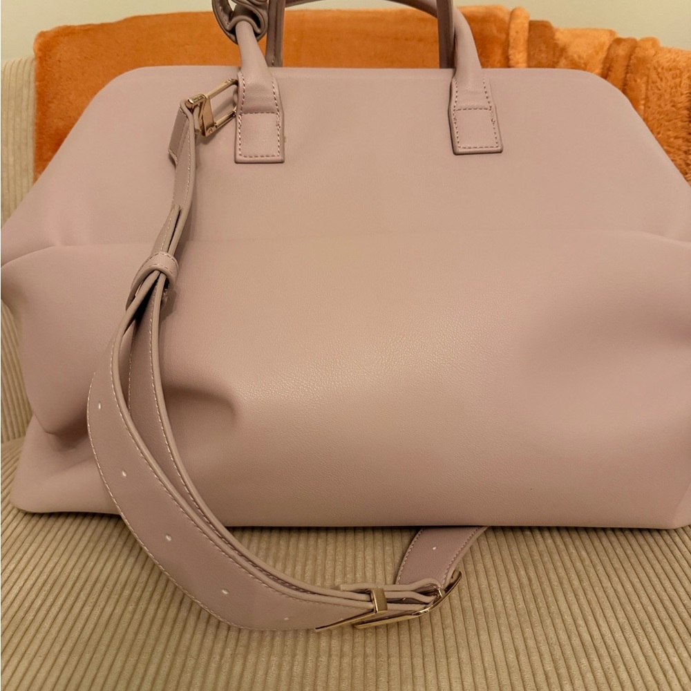 BEIS x Wicked Weekender Bag - Picture 2 of 8